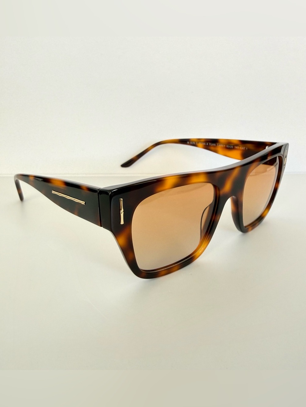 NEW!!! MO sunglasses European brand Retail 320$